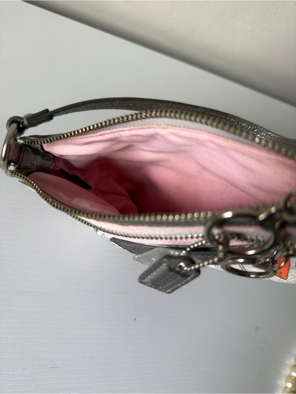 Coach Poppy Graffiti Heart Print Mini ShoulderBag– Silver Pink Multi - Picture 6 of 7